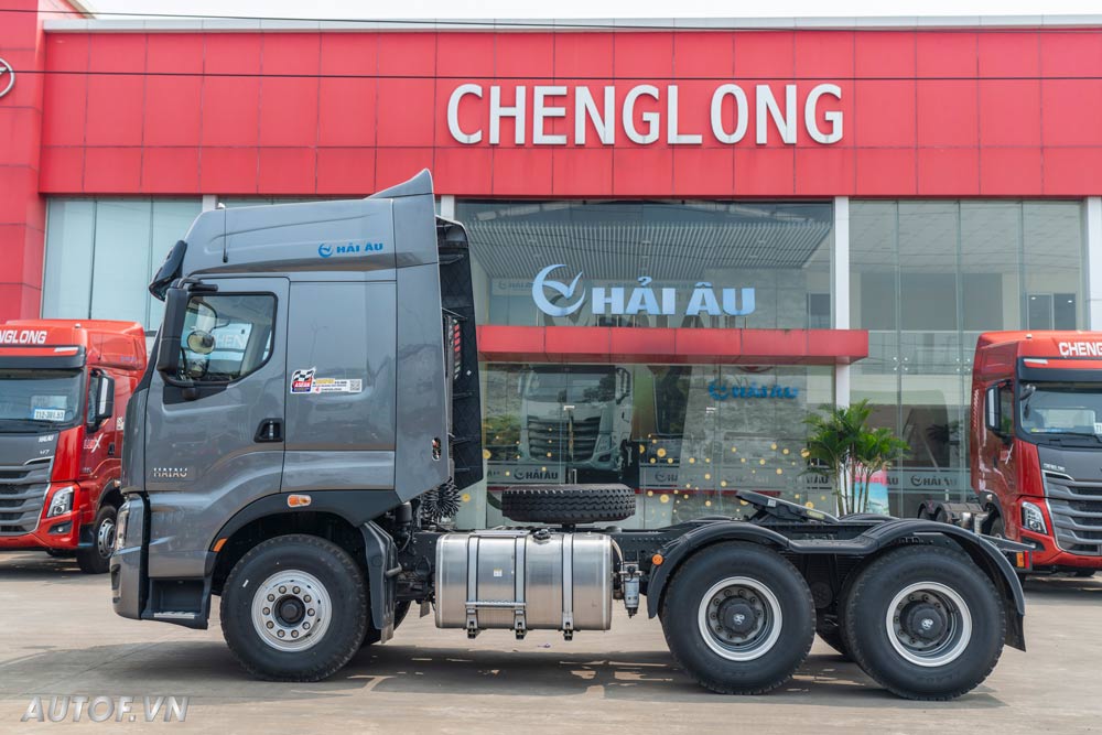 Đầu kéo ChengLong H7 445HP LuxK - Cầu Dầu